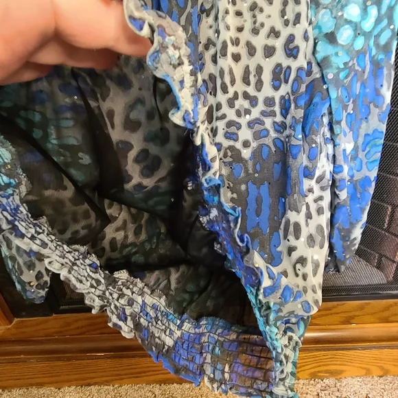 Top - Picture 3 of 4